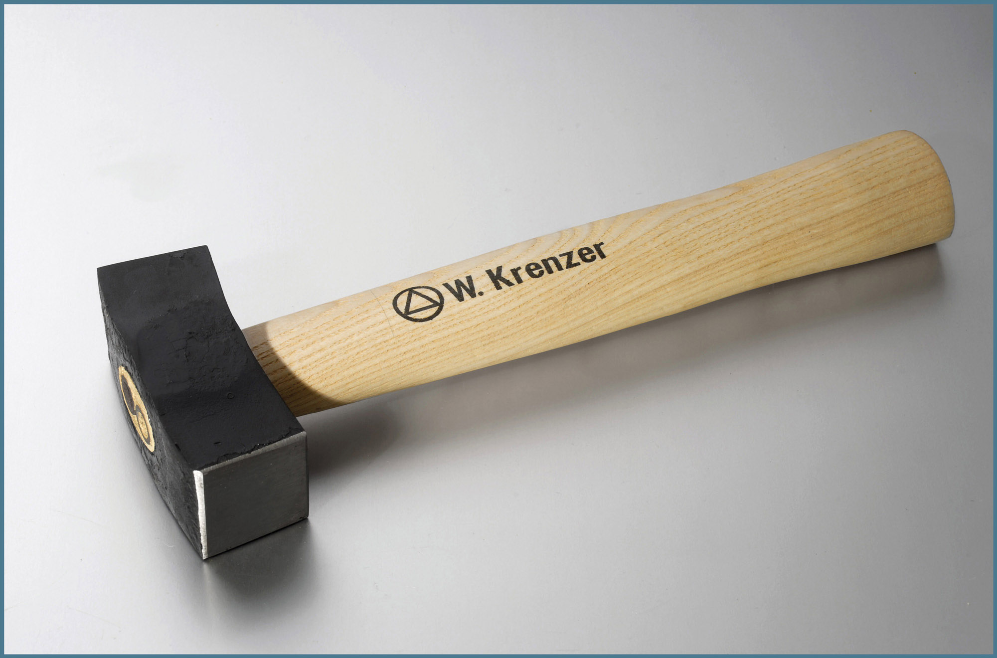 Schriftenschlägel (Geschweifter Fäustel)